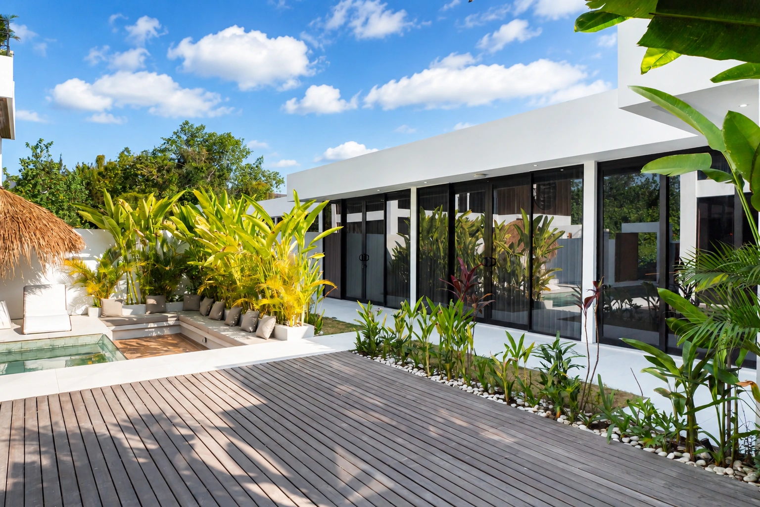 NEW 5 BEDROOMS Baliwood II Pererenan / 2mins to beach / rooftop with ocean view!, 5-bed villa for rent in Pererenan – photo 12 of 15
