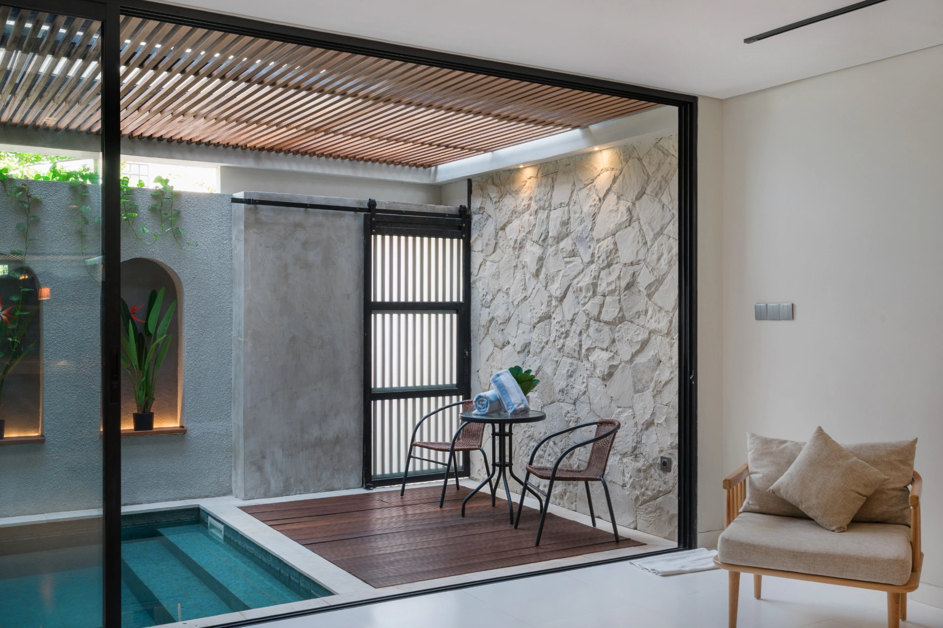 Evita - Pool Villa with Garden Balcony, Berawa, 2-bed villa for rent in Canggu – photo 6 of 15
