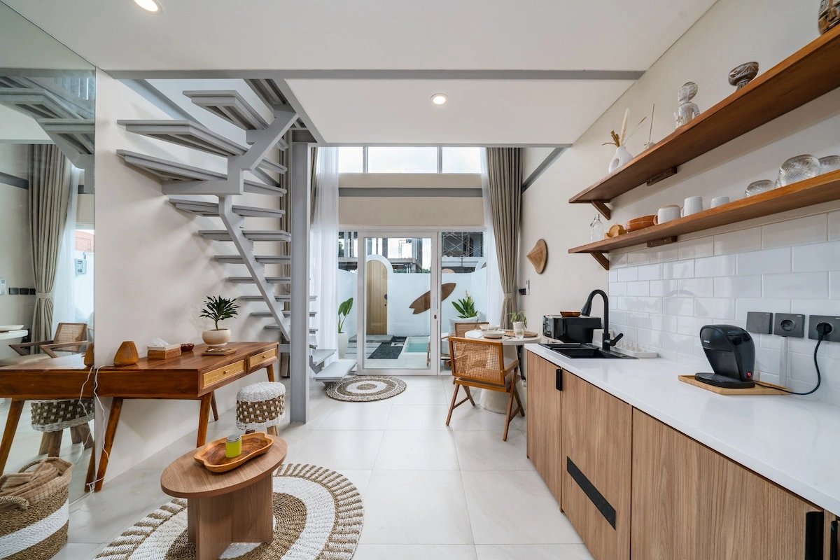 Brand-New Loft Style Una Satu Villa Near Balangan Beach, 1-bed villa for rent in Uluwatu – photo 8 of 15