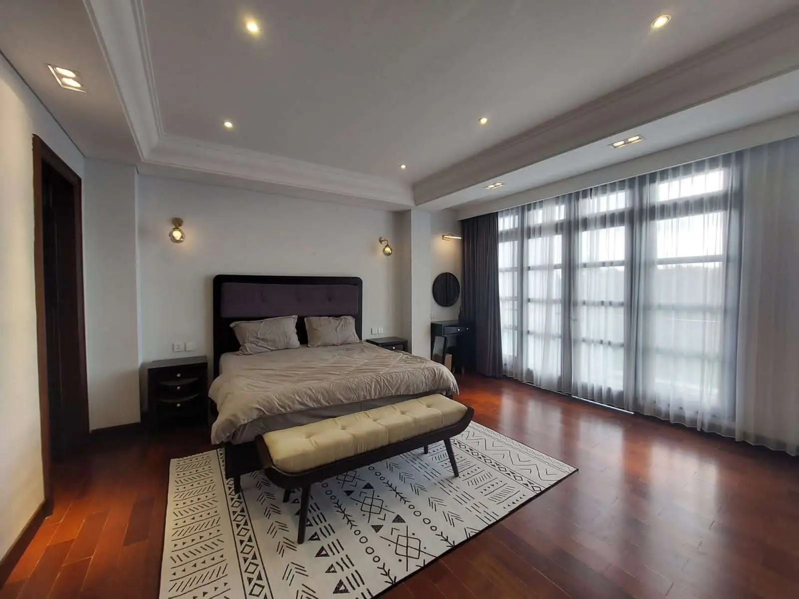 Modern 3BR Villa w/ Rooftop Bar, Home Gym, and Office, 4-bed villa for rent in Canggu – photo 5 of 10