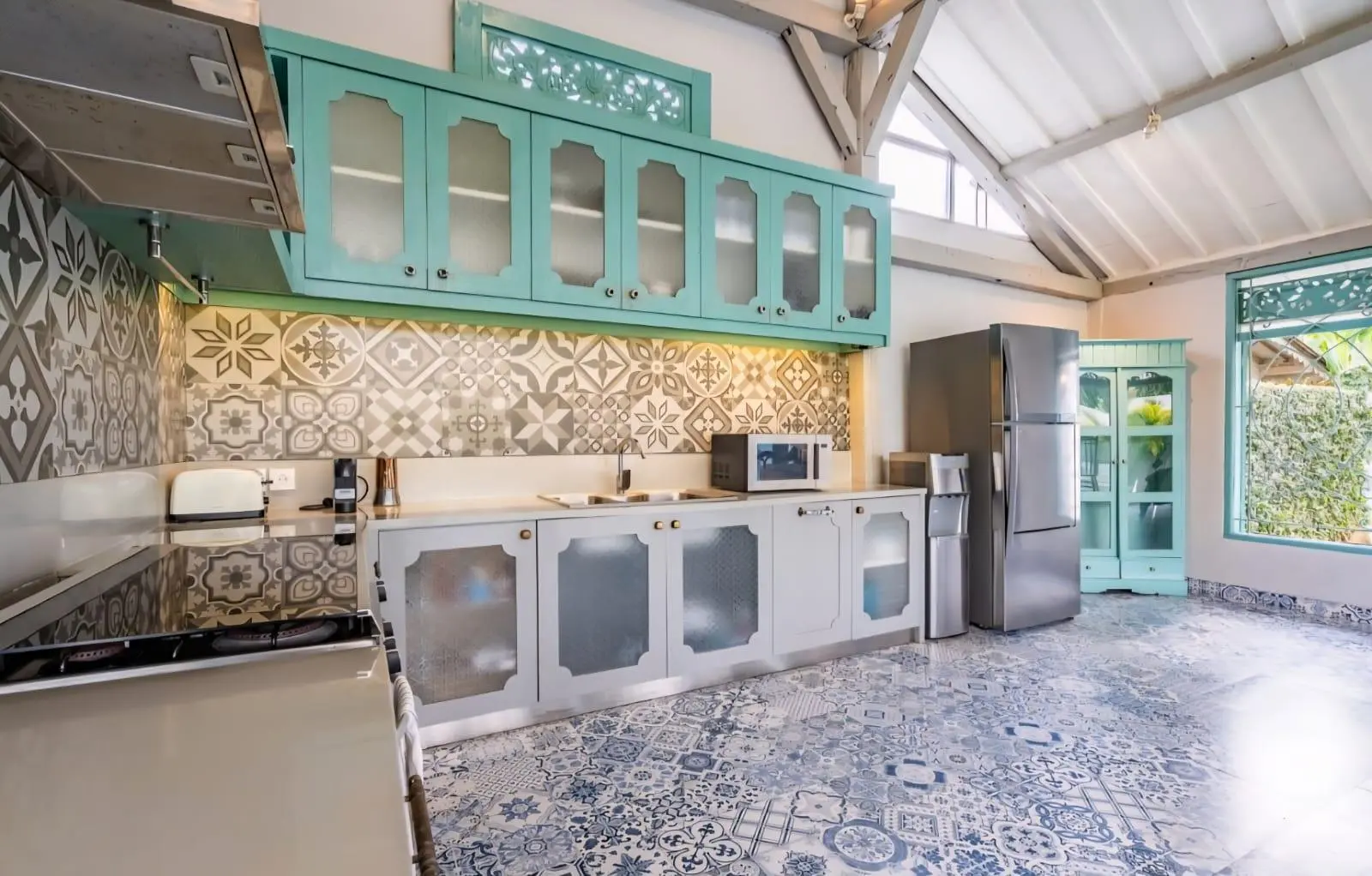 Villa Plum – White Vintage Style 3-Bedroom Villa in Babakan Canggu, 3-bed villa for rent in Canggu – photo 14 of 15