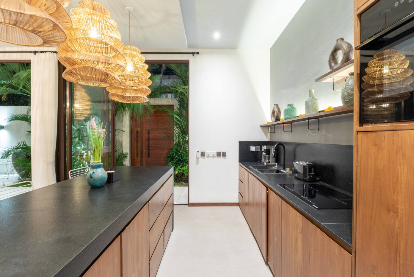 Luxury Tropical Escape 4BR Villa in Umalas w Pool, 4-bed villa for rent in North Bali – photo 9 of 10