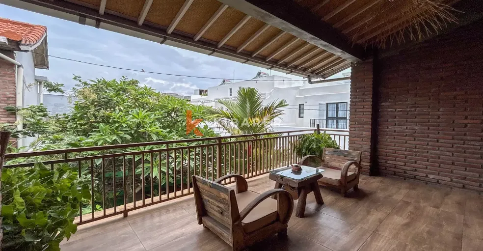 Charming Five-Bedroom Open-Living Guest House with Pool in Central Berawa, 5-bed villa for rent in Canggu – photo 7 of 12