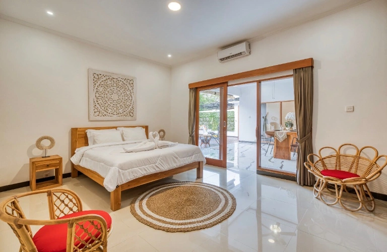 Stylish 3BR Private Pool Villa SOHAM in Canggu, 3-bed villa for rent in Canggu – photo 4 of 15