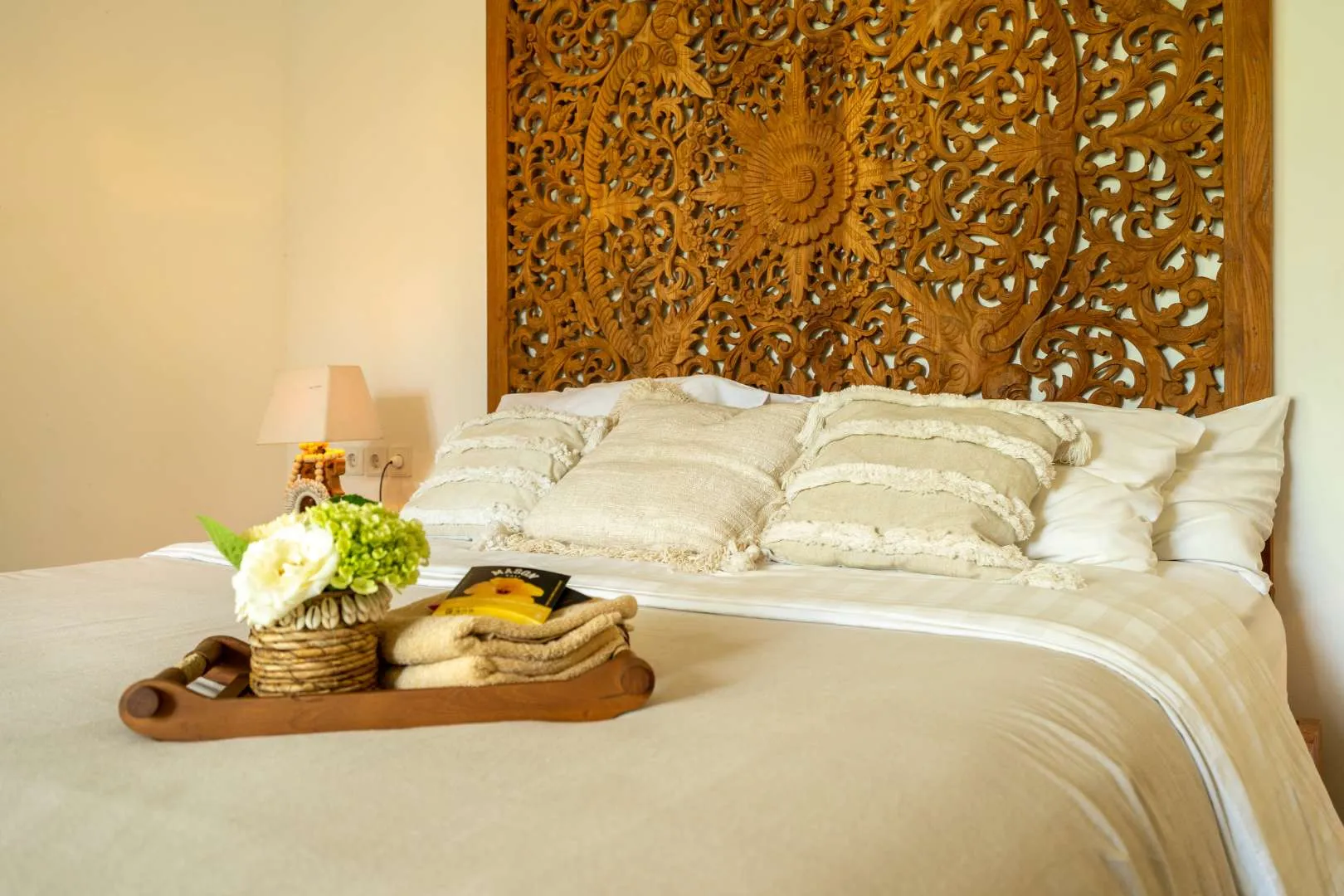 5BR Luxury Tropical Villa Near Berawa Beach, 5-bed villa for rent in Canggu – photo 14 of 15