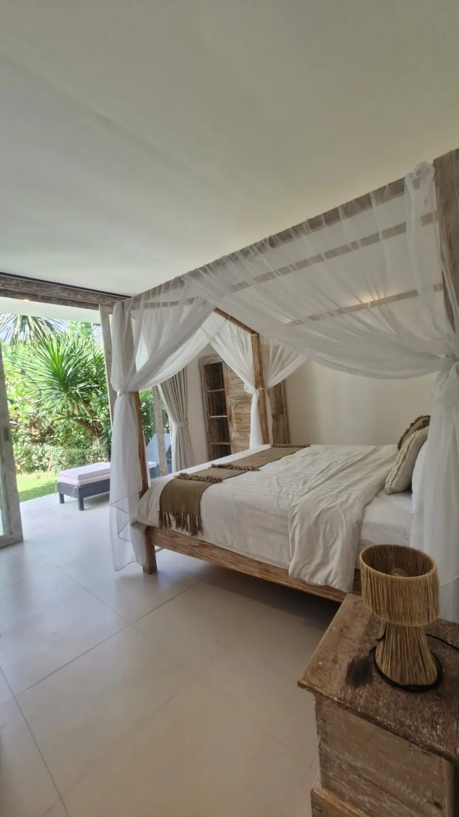 Villa For Rent 4 Bed In Bumbak,Umalas,Kerobokan Bali, 4-bed villa for rent in Canggu – photo 13 of 15