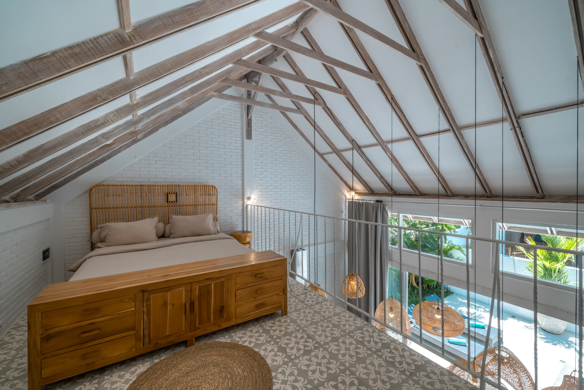 White Loft Canggu: 1BR Central Oasis in Canggu, 1-bed villa for rent in Canggu – photo 4 of 15