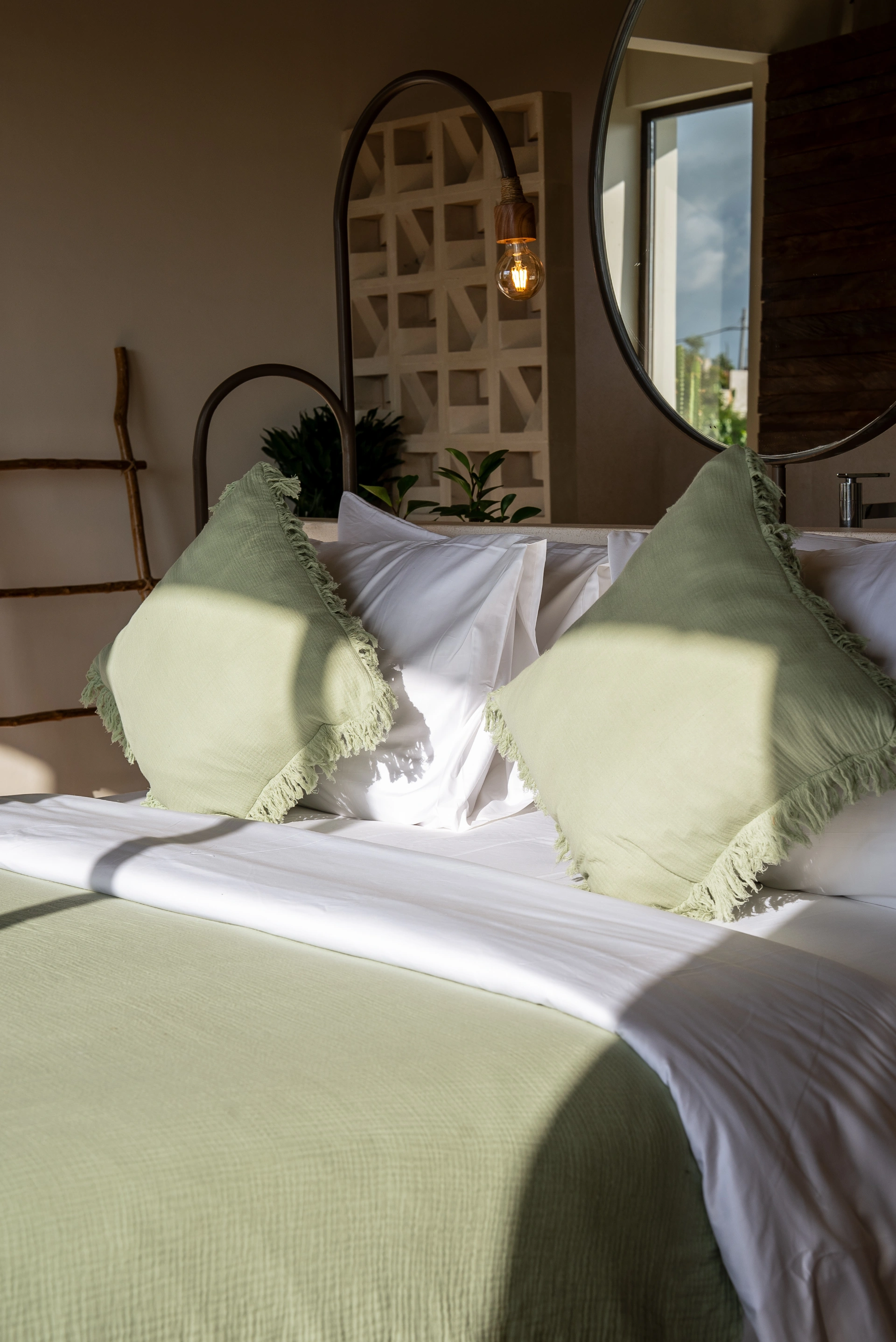 Luxury 2BR Canggu Villa with Rooftop Lounge & Pool | Maison Matahari, 2-bed villa for rent in Canggu – photo 8 of 15