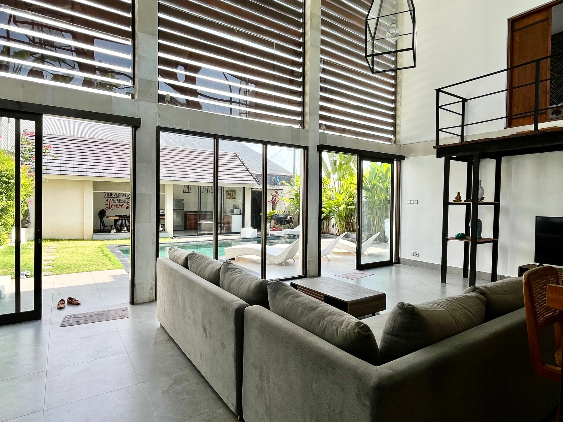 Villa Catherine - 4br Family Villa In Tumbak Bayuh, 4-bed villa for rent in Pererenan – photo 5 of 15