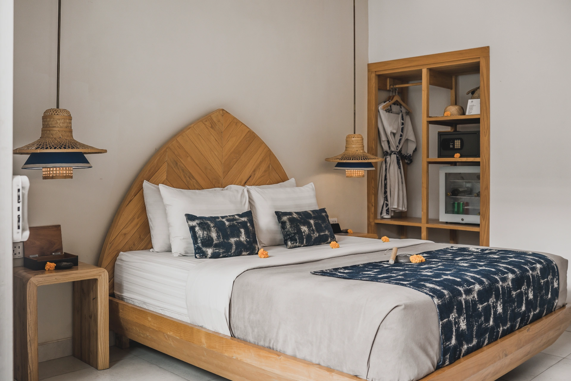 Sophisticated 1 Bedroom Modern Suite in the Heart of Berawa, 1-bed villa for rent in Canggu – photo 5 of 13