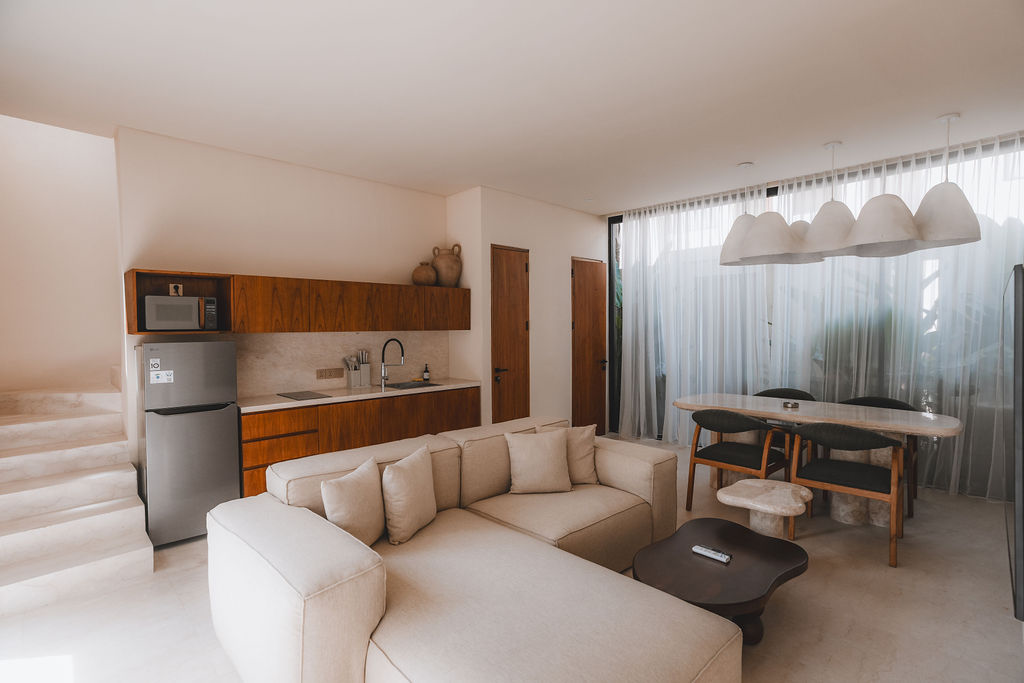 Considered 1BR Apartment w/ Home Office and Sunset Views, 1-bed villa for rent in Canggu – photo 13 of 15