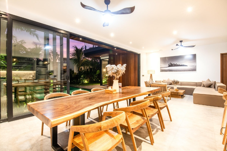 Villa Noma 4BR Pet Friendly Luxury Villa 2 Mins Walk To Lima Beach, 4-bed villa for rent in Pererenan – photo 6 of 15