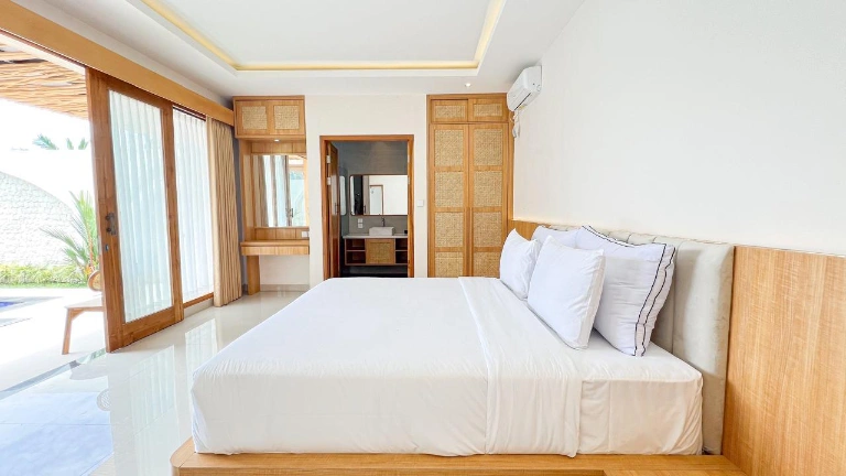 3-bedroom villa for rent in Canggu, 3-bed villa for rent in Canggu – photo 8 of 11