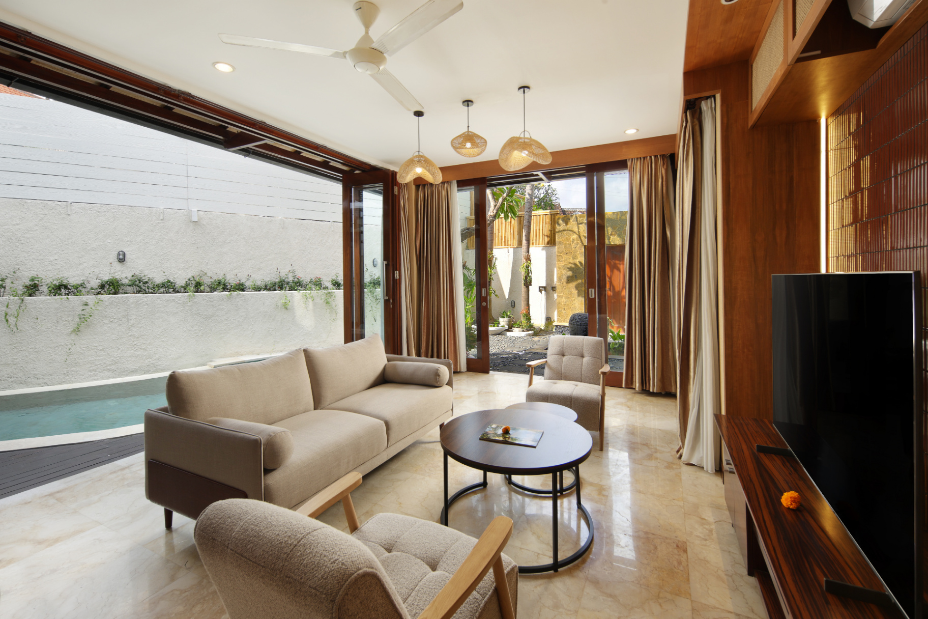 Fully Furnished 3-bedroom Villa in Prime Batu Bolong Location, 3-bed villa for rent in Canggu – photo 3 of 15