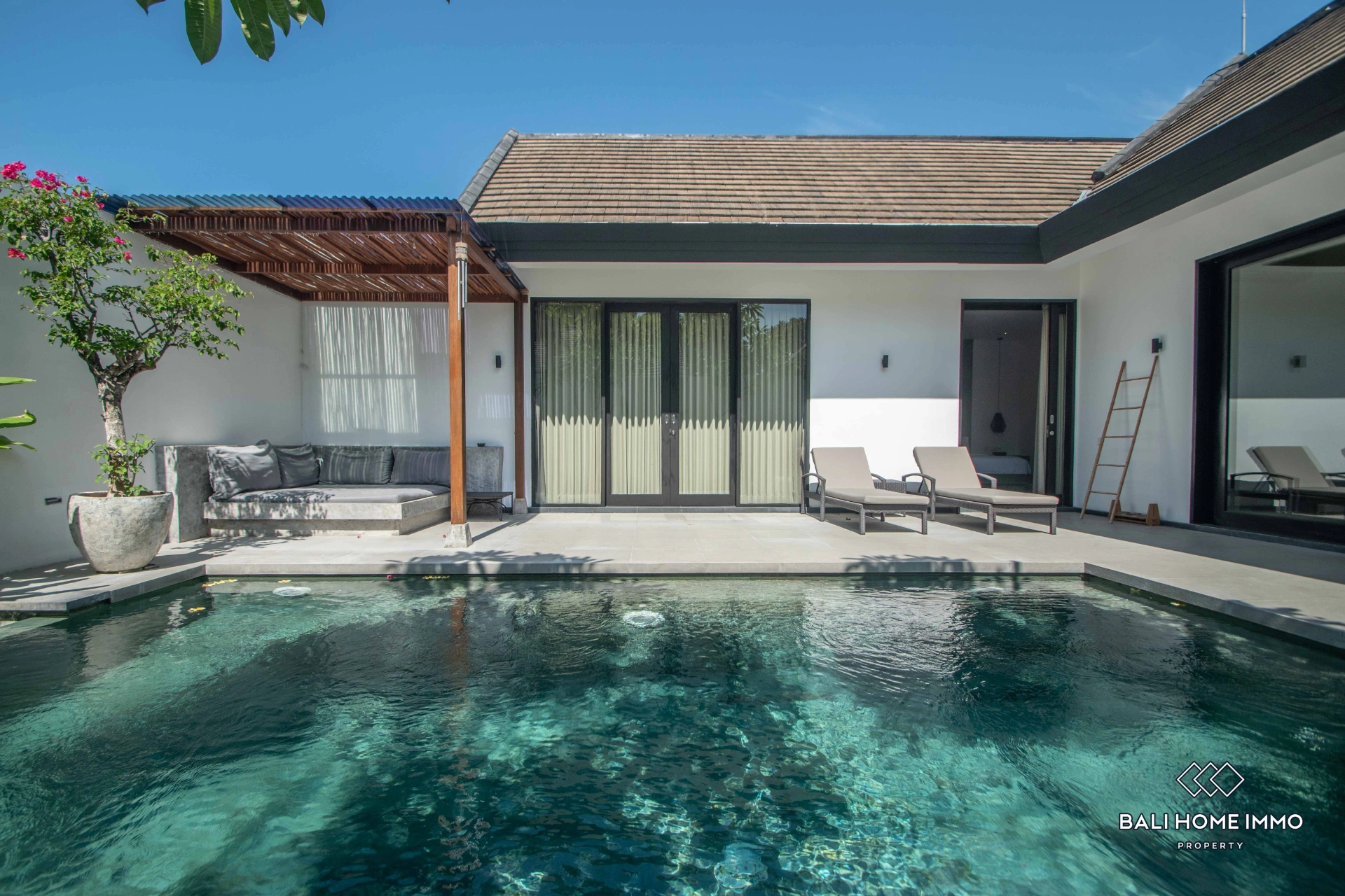 Serene 2 Bedroom Villa Between Umalas Kerobokan Bali, 2-bed villa for rent in Canggu – photo 2 of 13