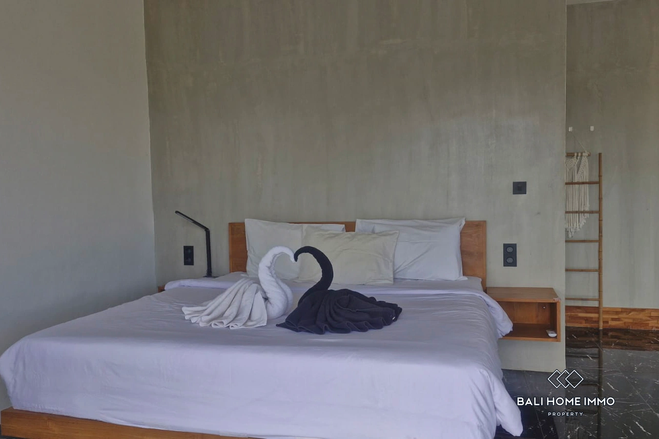 2 Bedroom villa for rent in Tumbak Bayuh Bali, 2-bed villa for rent in Pererenan – photo 9 of 11