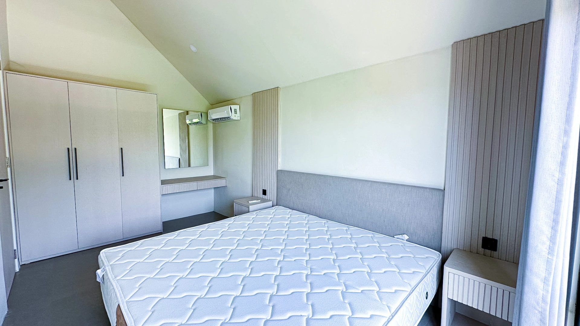 Two Bedroom Smart Townhouse, Berawa Location, 2-bed villa for rent in Canggu – photo 14 of 15