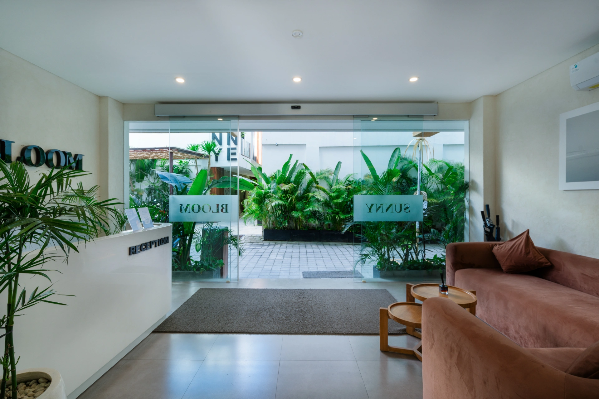 Sunny Bloom Natural - 1BR Pool Suite, Near Batu Belig Beach, 1-bed villa for rent in Canggu – photo 11 of 15