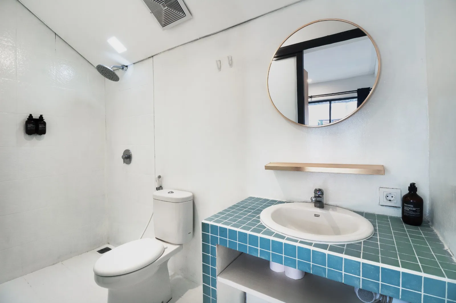 Trendy Studio Room in Berawa, 1-bed villa for rent in Canggu – photo 10 of 15