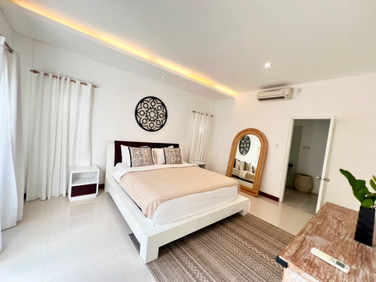 3BR Seminyak near to the Beach, Yearly Only, 3-bed villa for rent in Seminyak – photo 13 of 15