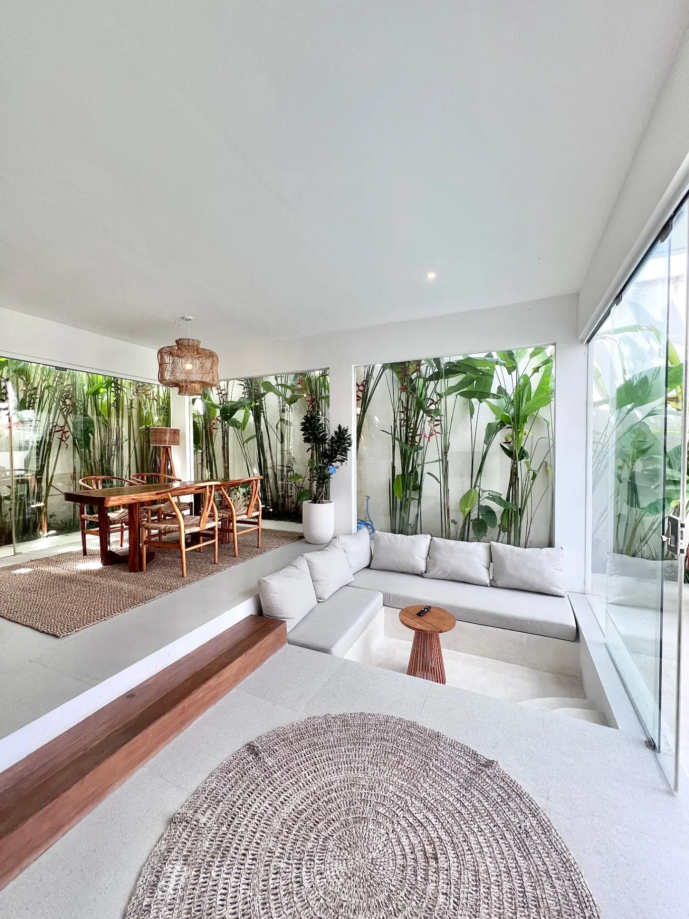 #1 Modern 1BR Villa with Private Rooftop & Pool, 1-bed villa for rent in Pererenan – photo 10 of 15