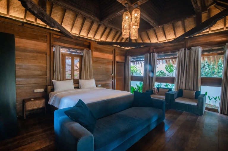 Joglo House - Charming 1-Bedroom Joglo Villa with Private Pool in Kerobokan, 1-bed villa for rent in Canggu – photo 9 of 10