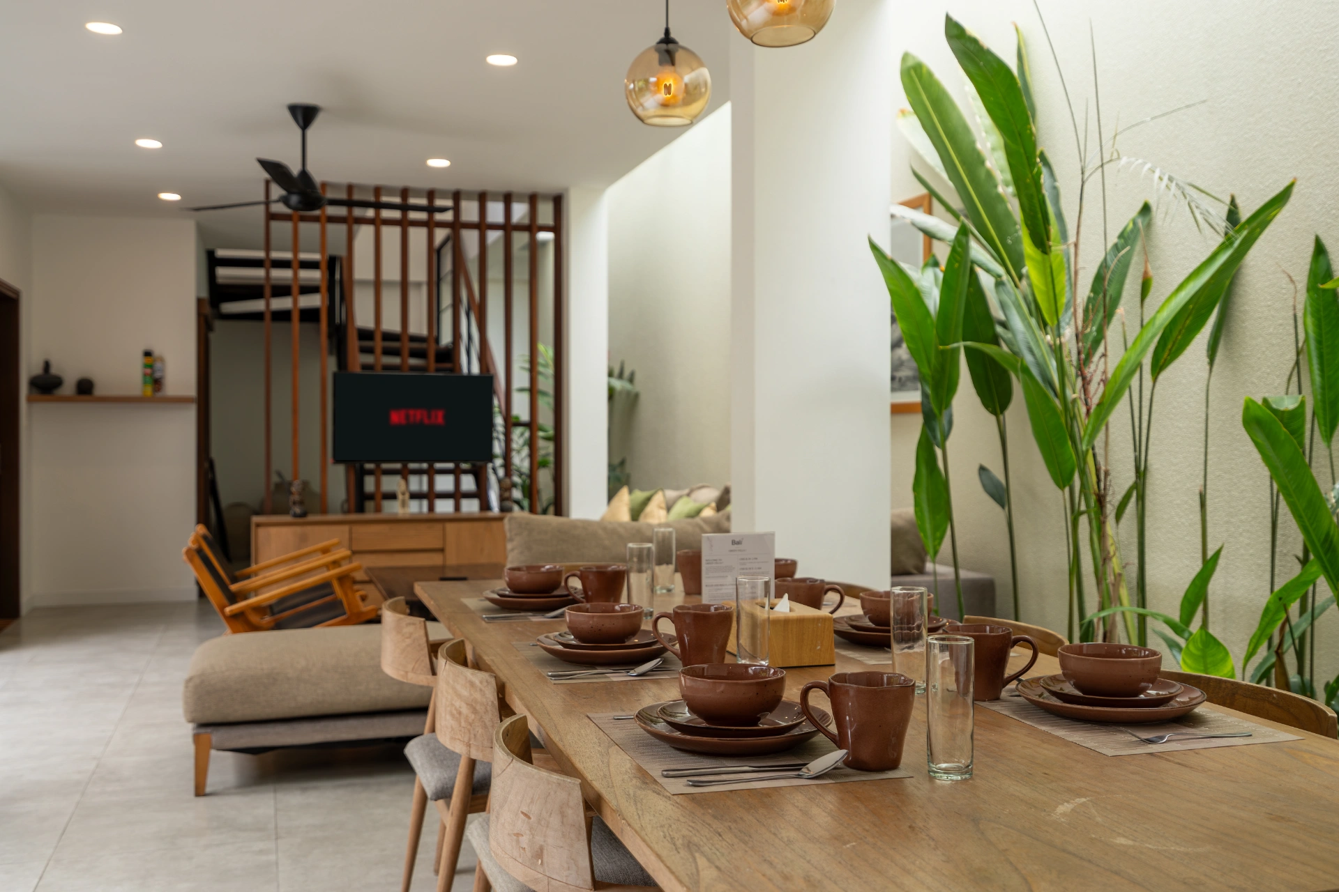 Green Moon 1 - Designer 4BR Villa | Near Berawa Beach & Pool, 4-bed villa for rent in Canggu – photo 4 of 15