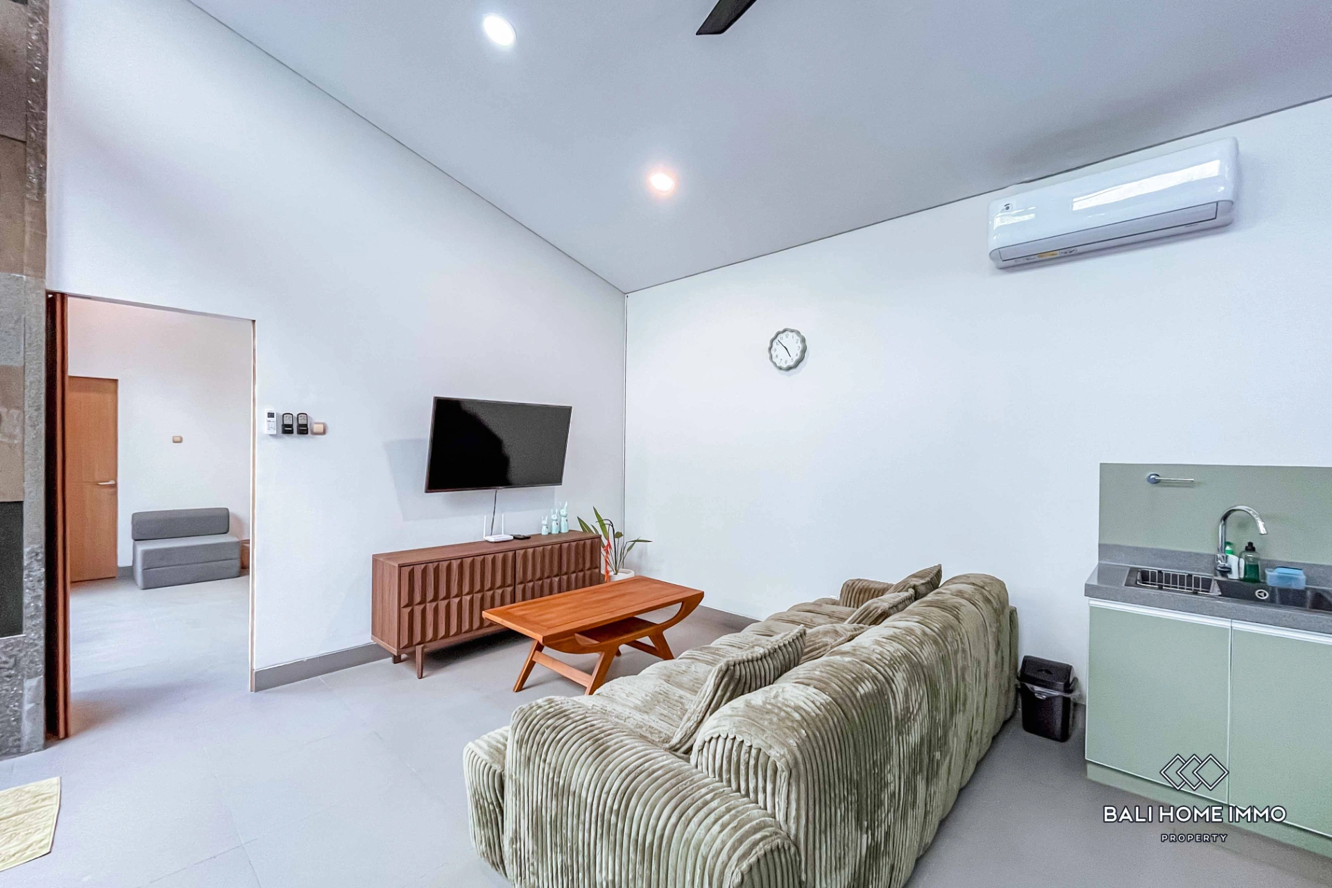 Cozy 3 Bedrooms Villa for Monthly & Yearly Rental in Ungasan, 3-bed villa for rent in Uluwatu – photo 5 of 15