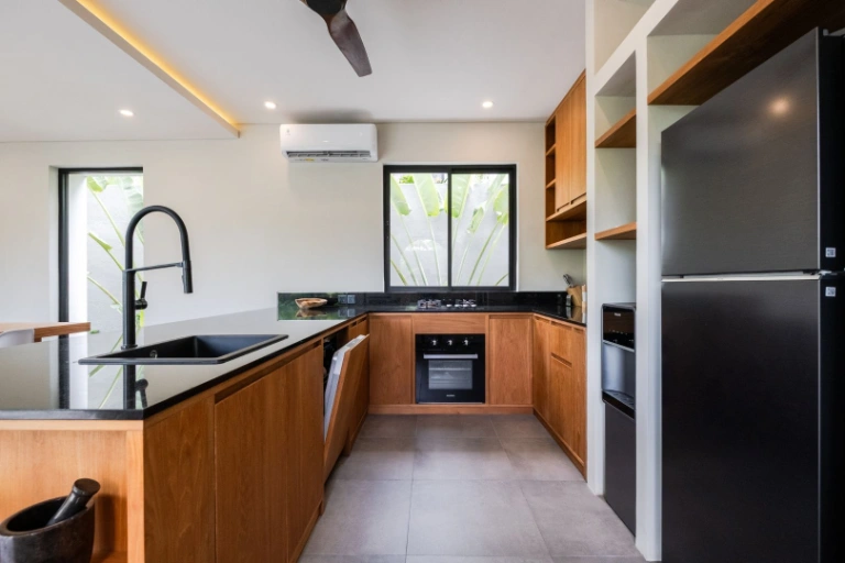 Refined 2BR Tropical Villa in Kedungu – Where Design Meets Durability, 2-bed villa for rent in Tabanan – photo 11 of 15