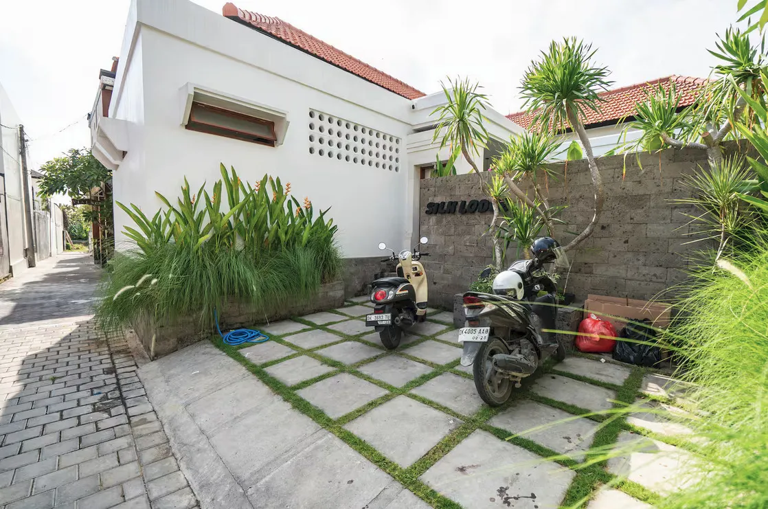 Silk Lodge - Modern 3-Bedroom Villa with Private Pool in Prime Berawa Location, 3-bed villa for rent in Canggu – photo 9 of 15