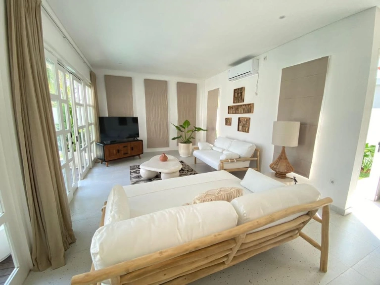 3 Bedroom Villa Full Furnished in Canggu Kayu Tulang, 3-bed villa for rent in Canggu – photo 3 of 15