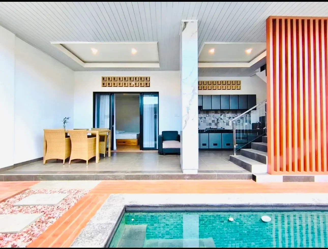 3 Bedrooms Villa in Kerobokan, 3-bed villa for rent in Seminyak – photo 2 of 14