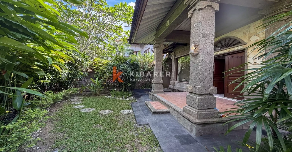 Beautiful Super Cozy Two Bedroom Closed Living Villa in Bumbak, 2-bed villa for rent in Seminyak – photo 9 of 15