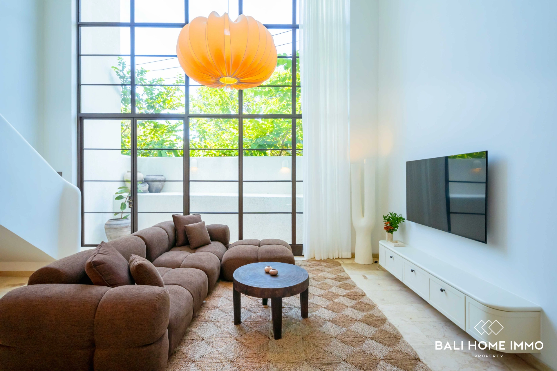 Stylish 2-bedrooms Villa for Rent & Sale with Rooftop Pool, 2-bed villa for rent in Uluwatu – photo 4 of 14
