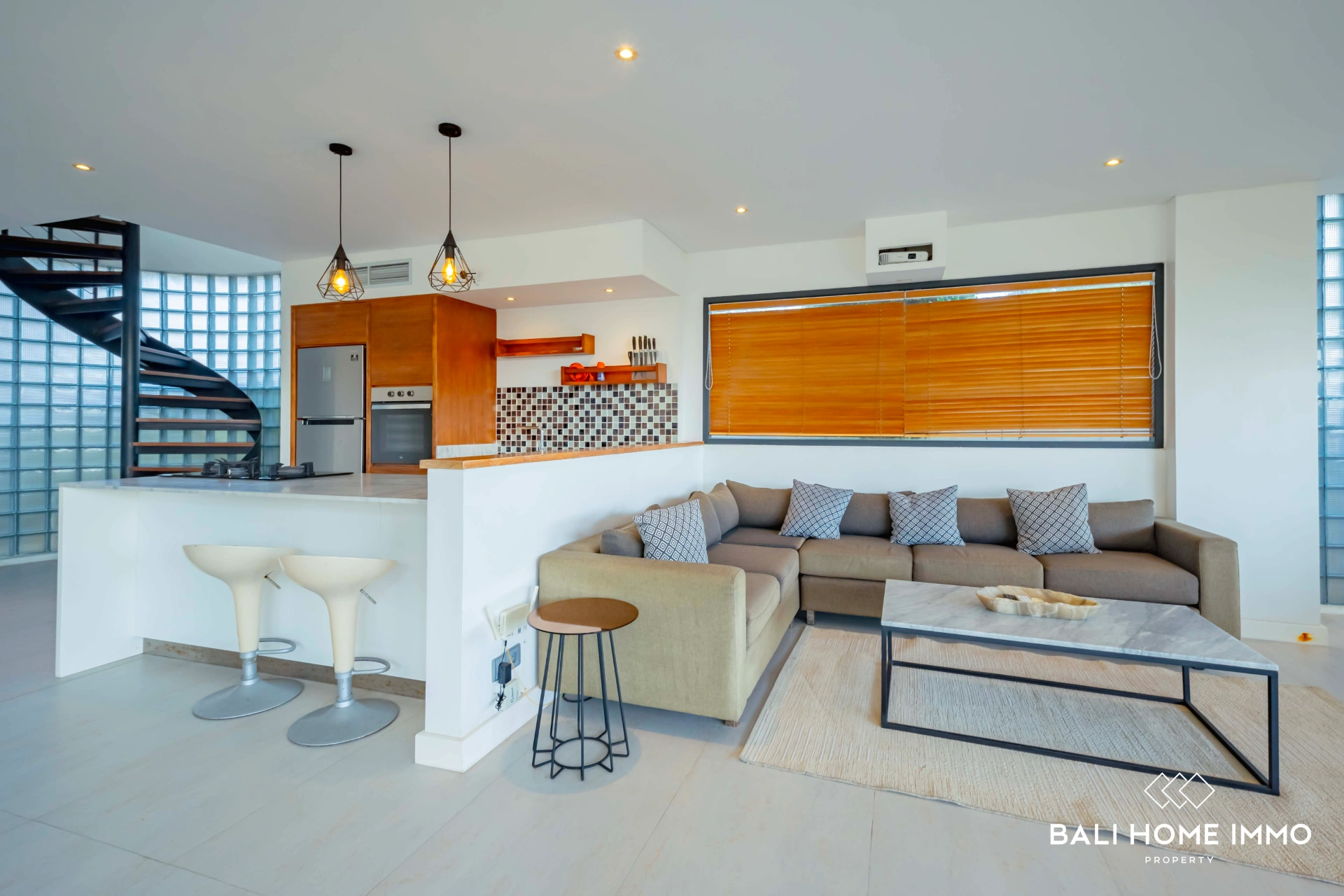 Stunning 3 Bedrooms Villa for Rent & Sale in Ungasan, 3-bed villa for rent in Uluwatu – photo 9 of 15