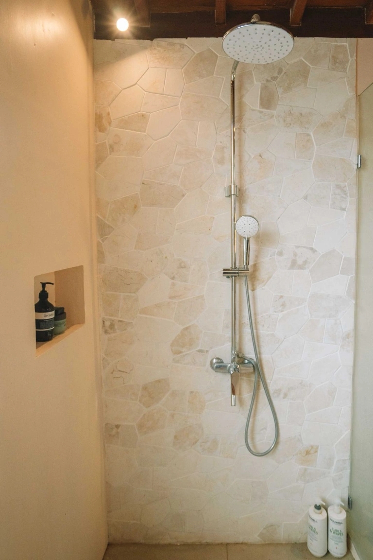 Big Garden • Big Pool Coastal Villa – Ocean Side Seseh, 3-bed villa for rent in Seseh – photo 12 of 15