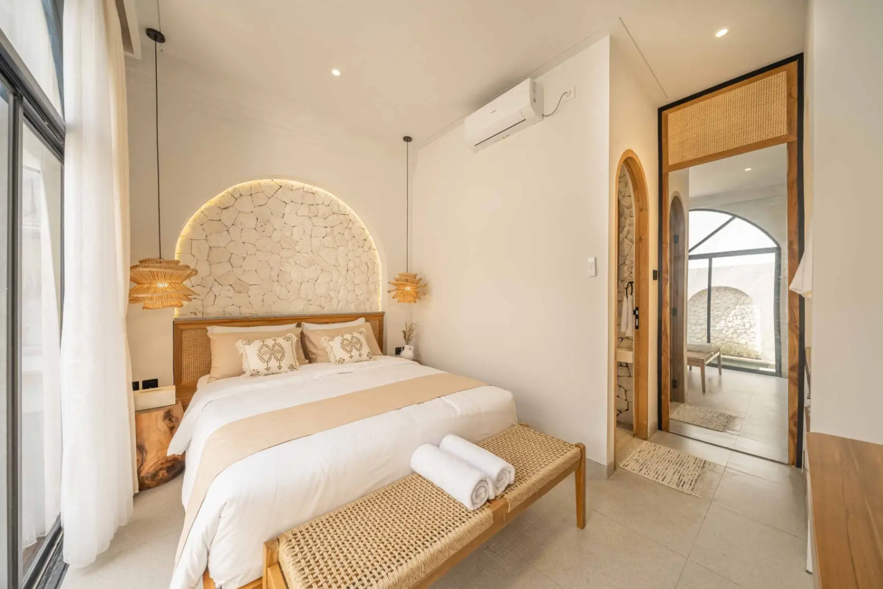 Brand New Villa Mediterranien in Jimbaran, 2-bed villa for rent in Uluwatu – photo 2 of 15