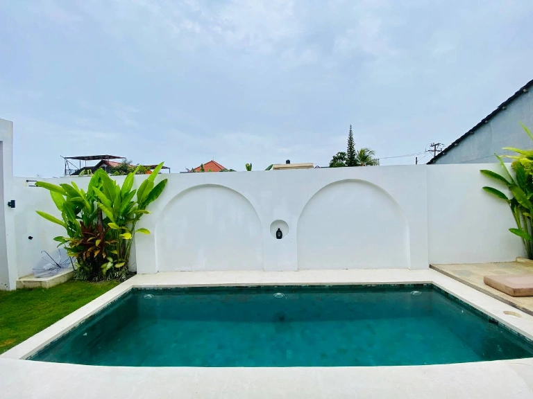 Modern Minimalist 2 Bedroom Villa in Berawa, 2-bed villa for rent in Canggu – photo 14 of 15