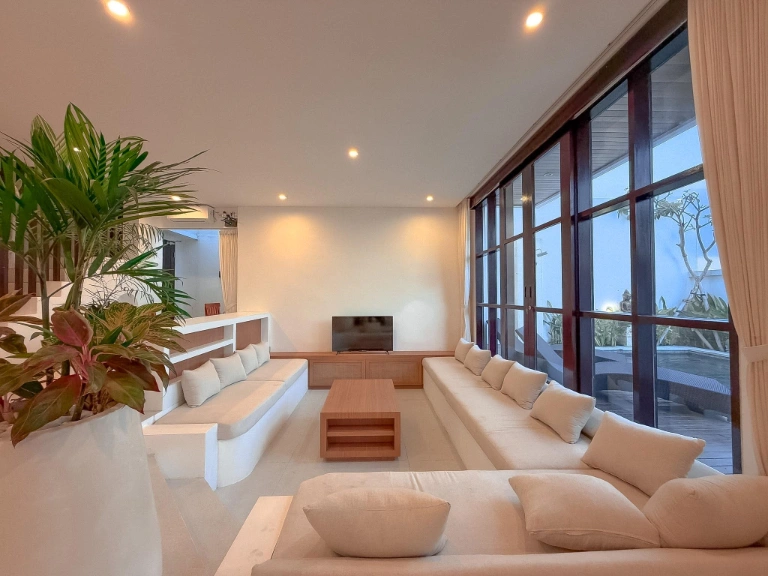 Modern 3 Bedroom Villa for Rent in Seseh, Bali, 3-bed villa for rent in Seseh – photo 15 of 15