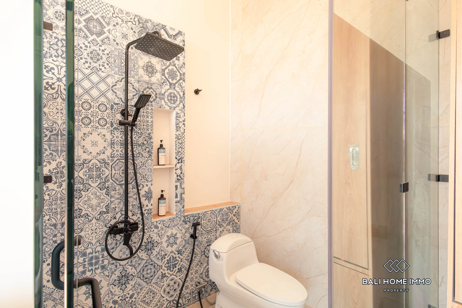 Brand New 5 Bedrooms Villa for Rental in Jimbaran, 5-bed villa for rent in Uluwatu – photo 14 of 15