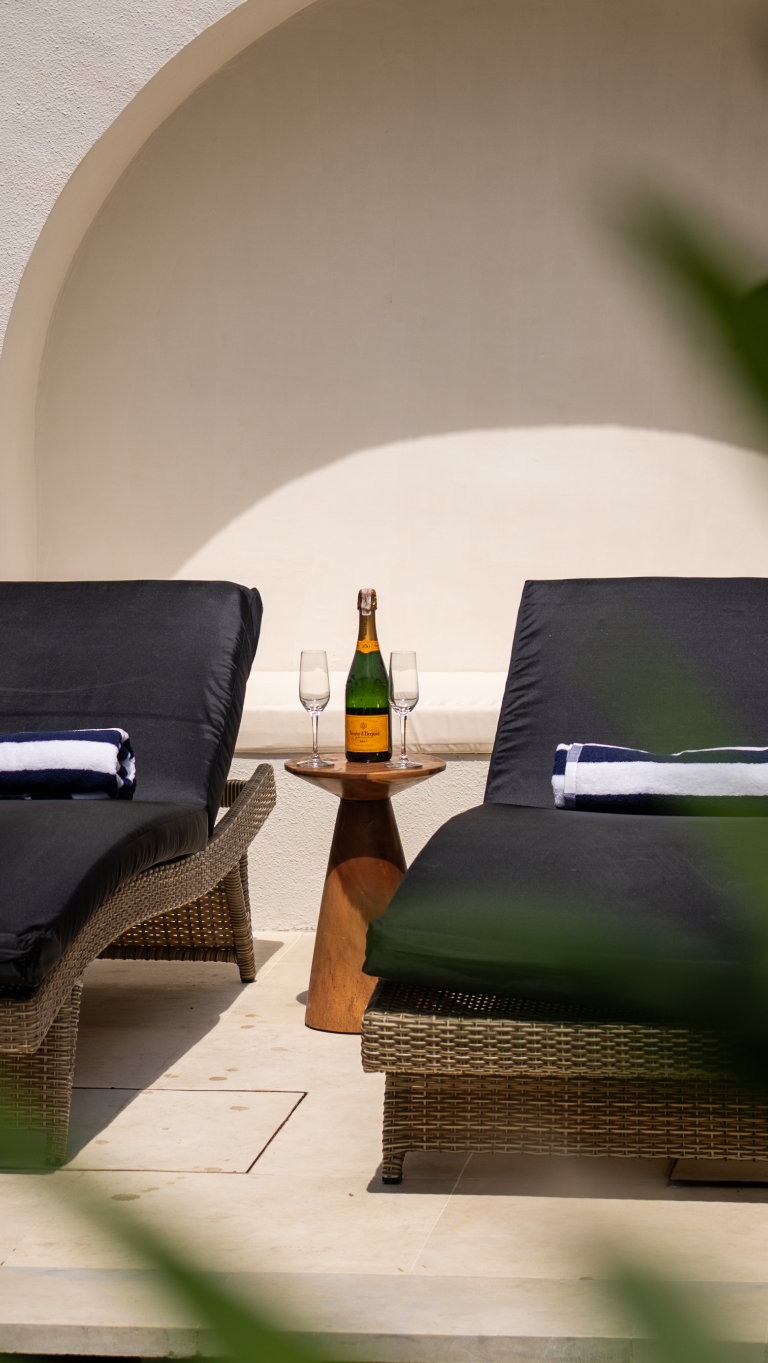 Villa Solara - 3BR in the Heart of Canggu w/ Rooftop Bar, 3-bed villa for rent in Canggu – photo 9 of 15