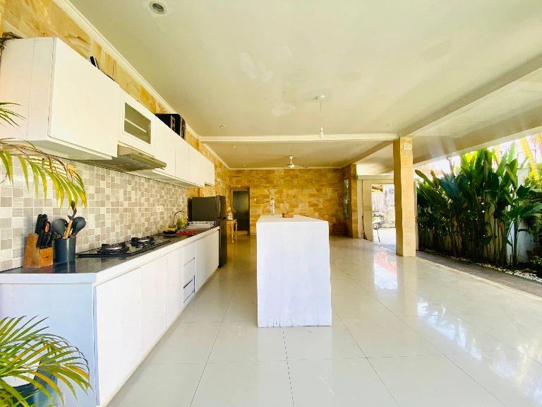 2 Bedroom Villa for Yearly Rent in Berawa, 2-bed villa for rent in Canggu – photo 7 of 15