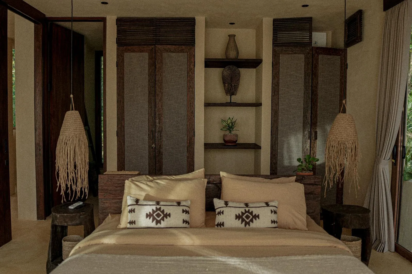 Casa Matahari - Designer 3 Levels Jungle Villa + Ocean View, 2-bed villa for rent in Uluwatu – photo 10 of 15