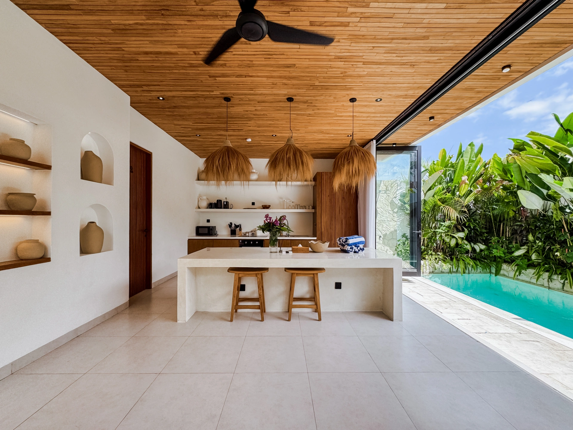 2-bedroom Villa in Tumbak Bayuh, Canggu, 2-bed villa for rent in Pererenan – photo 13 of 15
