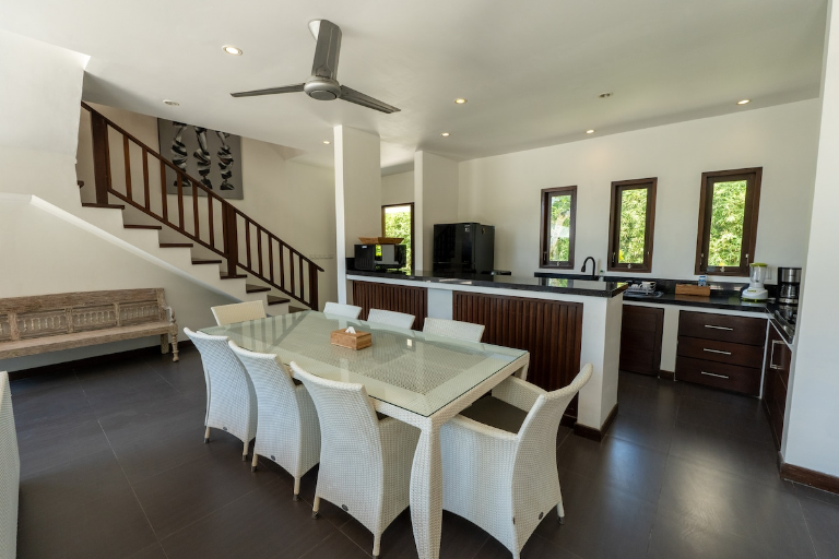 Villa Picasso - 4BR | Private Swimming Pool - 10 min from Melasti beach, 4-bed villa for rent in Uluwatu – photo 9 of 15