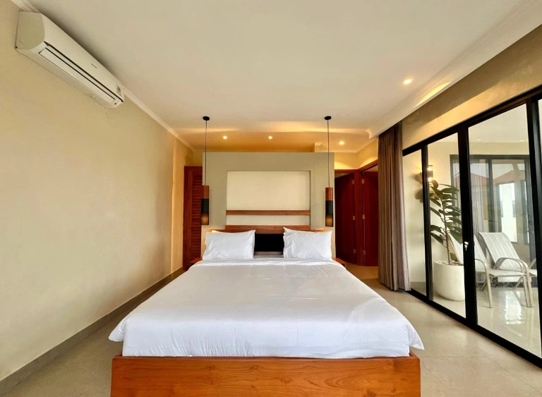 Modern 2BR Villa for Rent at Kerobokan, 2-bed villa for rent in Canggu – photo 3 of 13