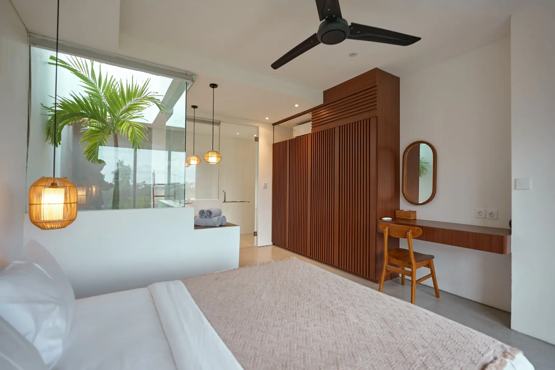 Villa Octo - 2 Bedroom Industrial Modern Villa in Great Location of Canggu, 2-bed villa for rent in Canggu – photo 4 of 15