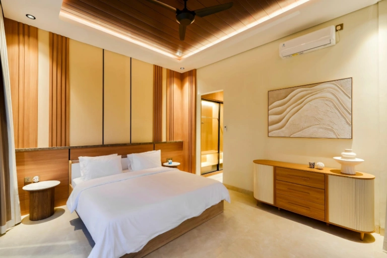 Designer Tropical 3BR Villa with Joglo Pavilion & Rooftop Lounge, 3-bed villa for rent in Canggu – photo 6 of 12