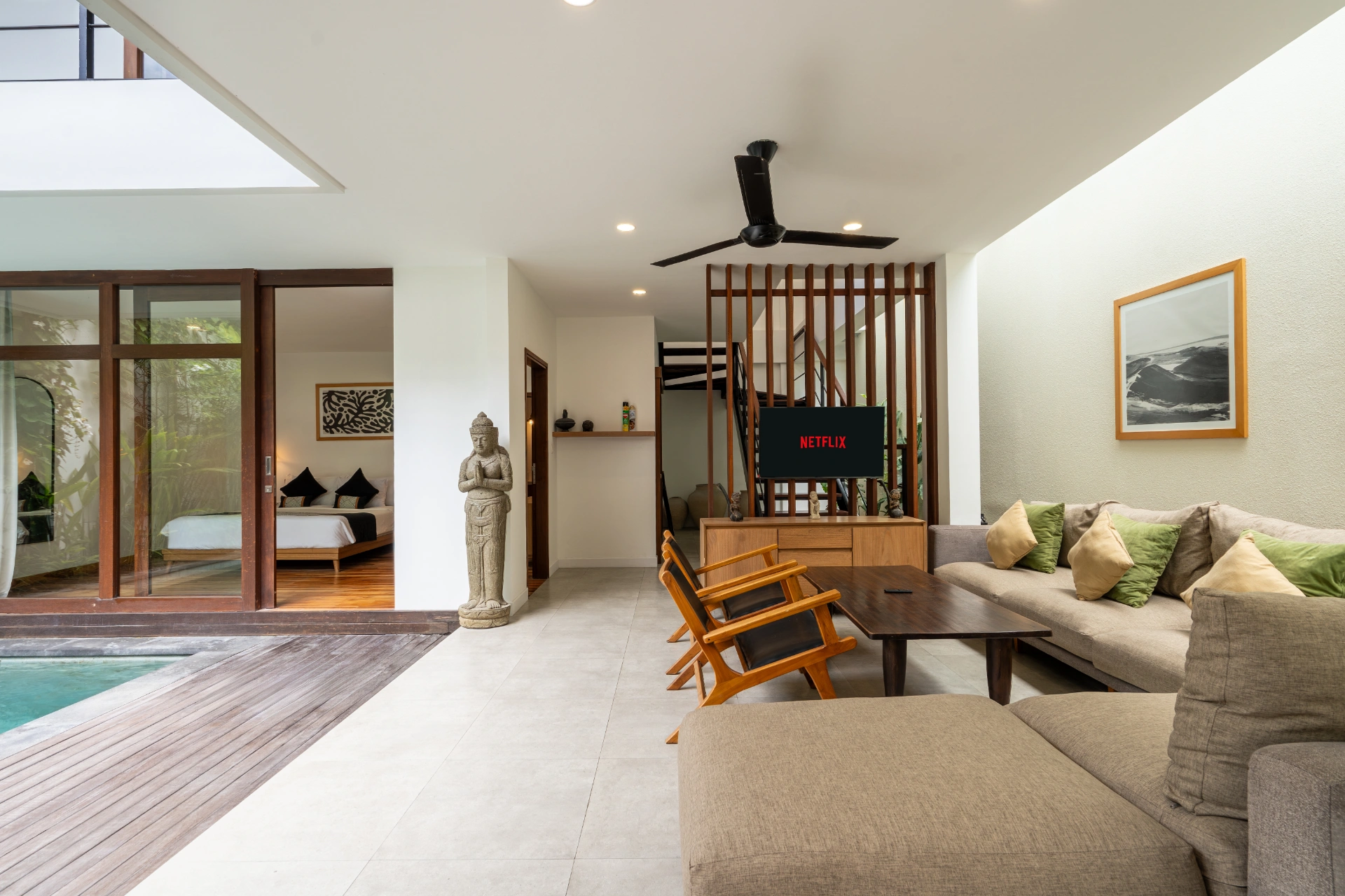 Green Moon 1 - Designer 4BR Villa | Near Berawa Beach & Pool, 4-bed villa for rent in Canggu – photo 9 of 15