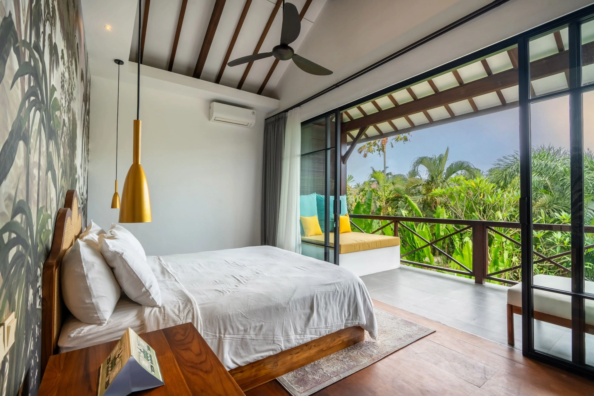 Stunning Tropical 4BR Villa Just 650 Meters from Pererenan Beach, 4-bed villa for rent in Pererenan – photo 7 of 9